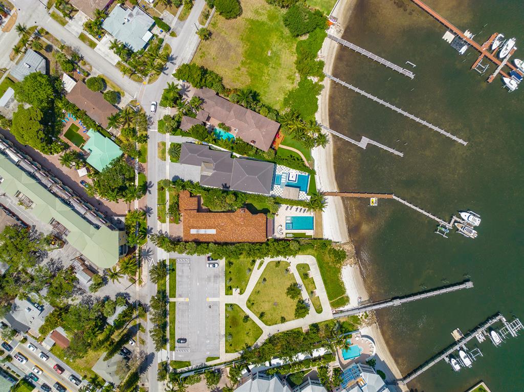 LANTANA POINT - Residential