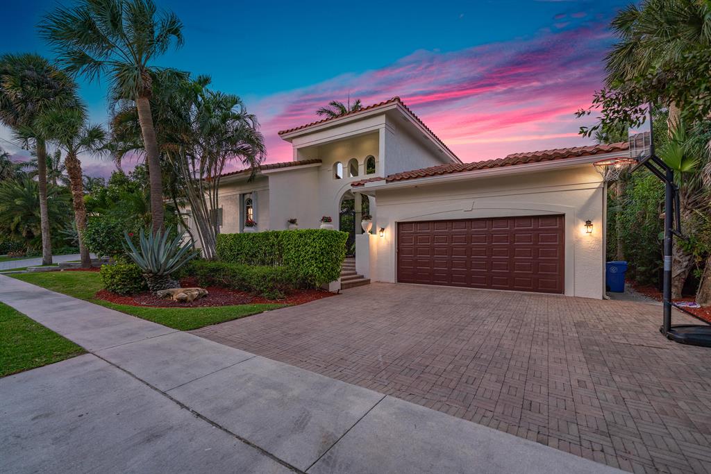 LANTANA POINT - Residential