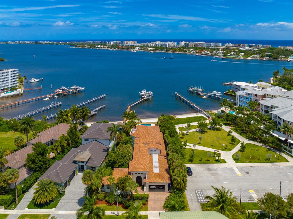 LANTANA POINT - Residential