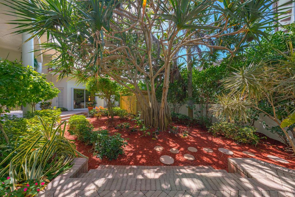 LANTANA POINT - Residential