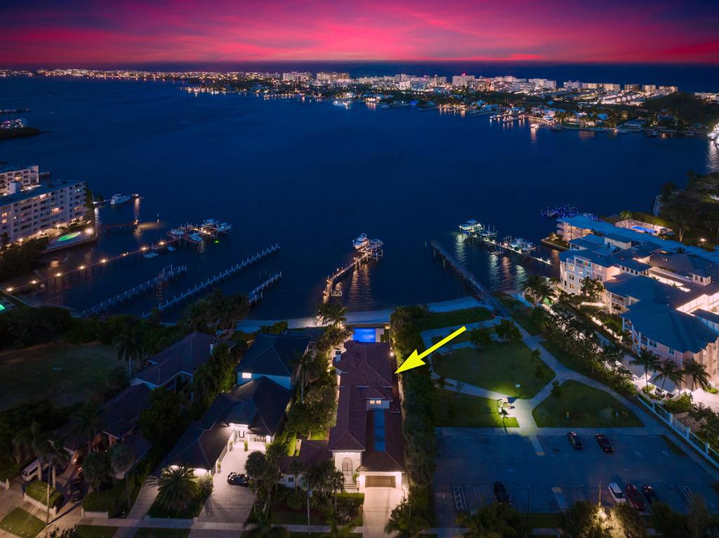 LANTANA POINT - Residential