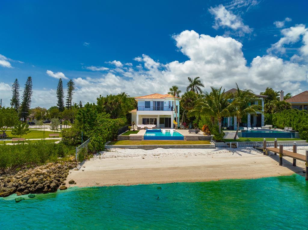 LANTANA POINT - Residential