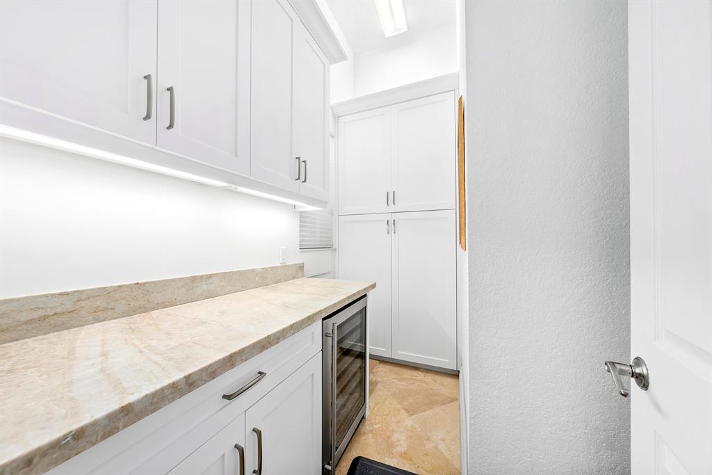 LANTANA POINT - Residential