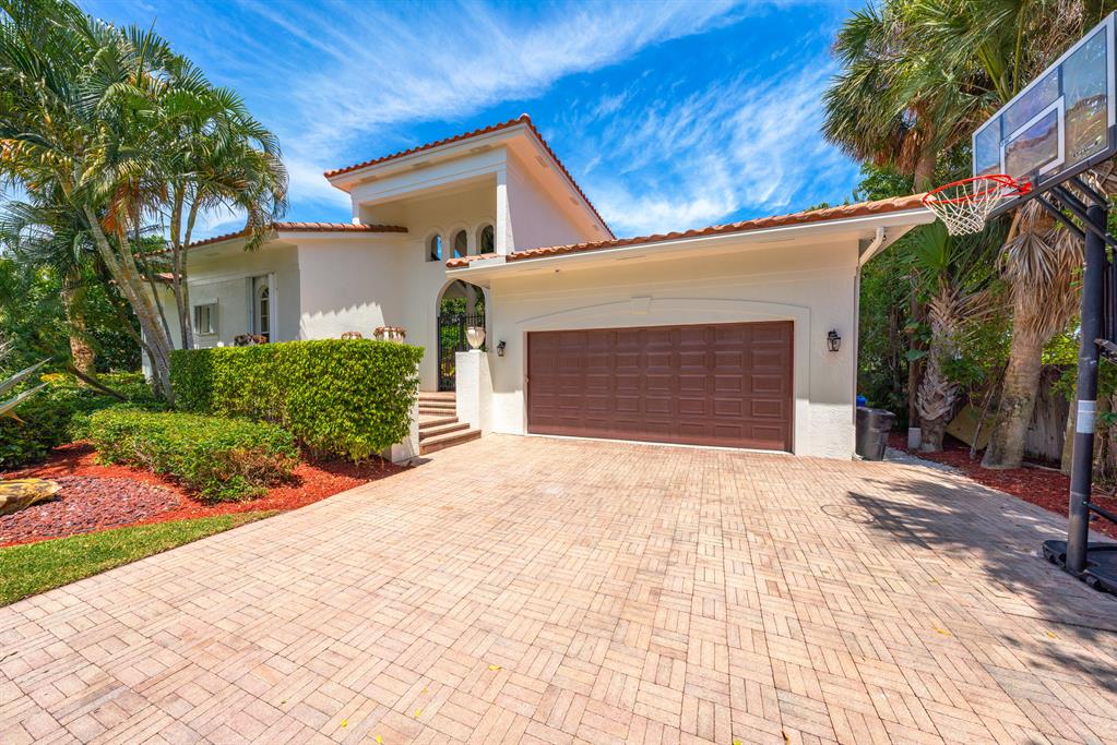 LANTANA POINT - Residential