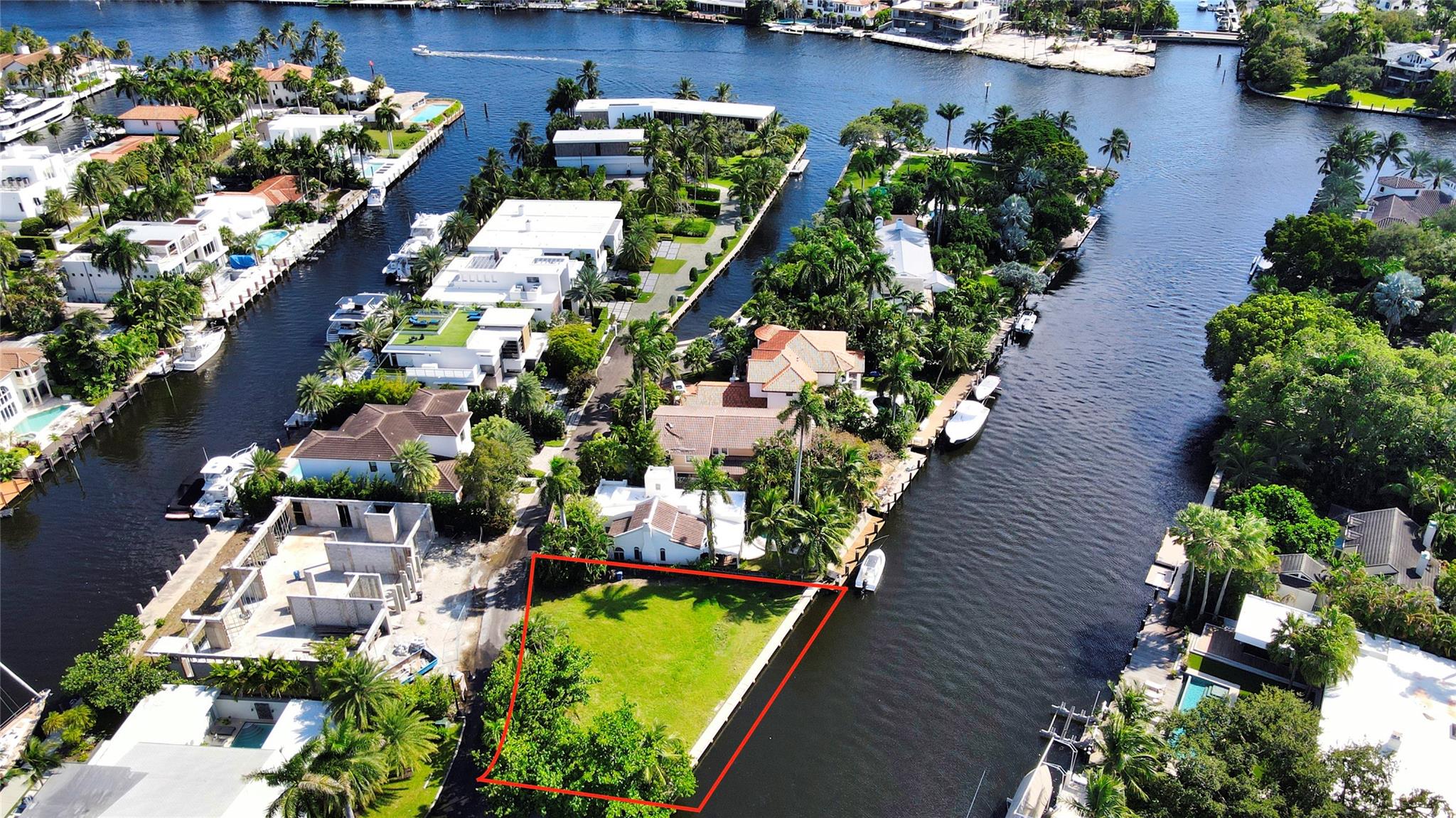 Las Olas Isles - Land