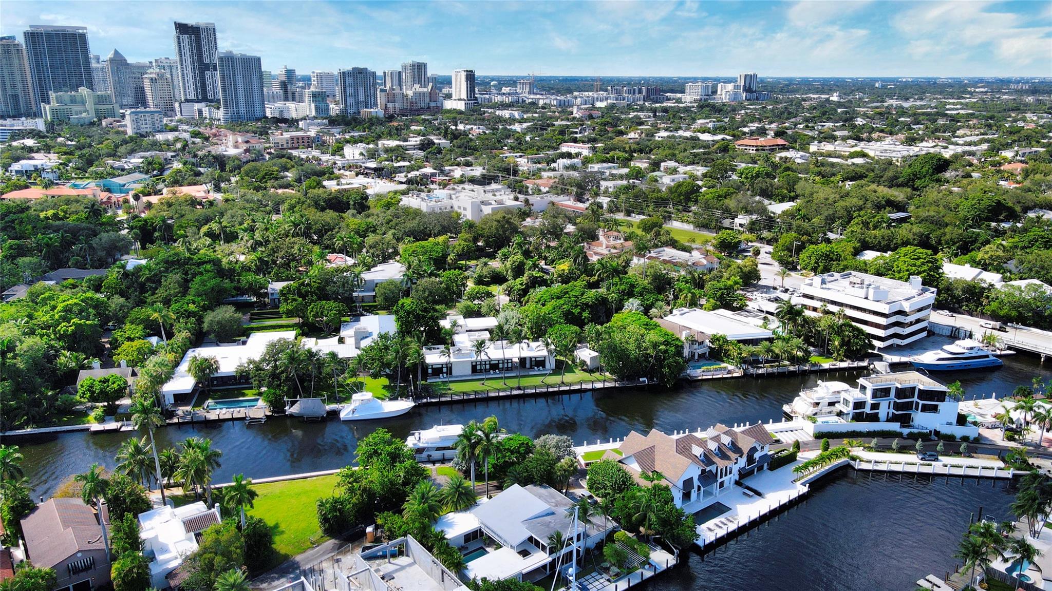 Las Olas Isles - Land