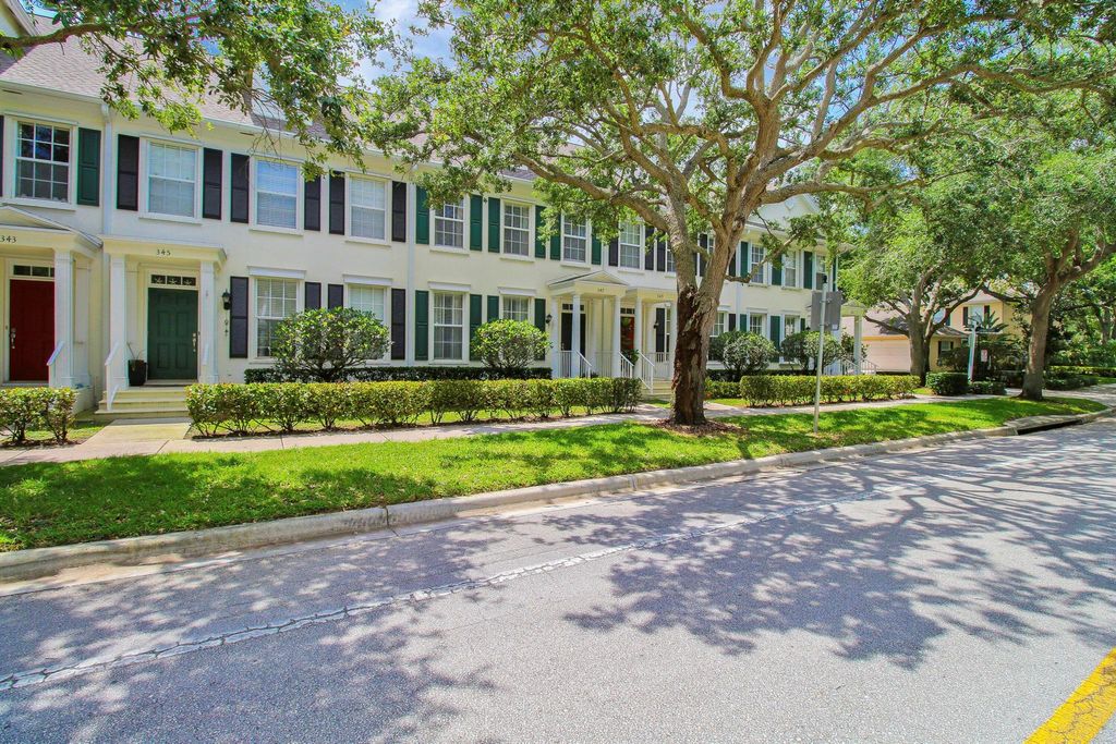 Photo of 347 Legare Court, Jupiter, FL 33458 (MLS # R10977675)