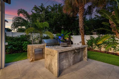 Tiny photo for 245 NE 6th Court, Boca Raton, FL 33432 (MLS # R11135932)