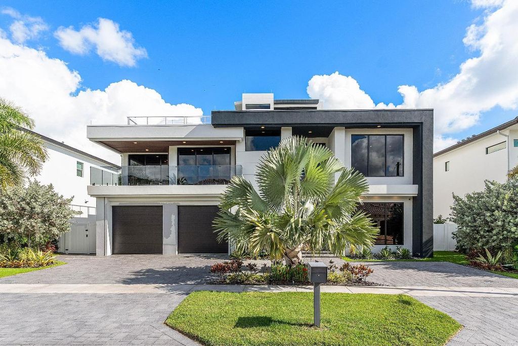 Photo of 245 NE 6th Court, Boca Raton, FL 33432 (MLS # R11135932)