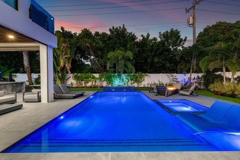 Tiny photo for 245 NE 6th Court, Boca Raton, FL 33432 (MLS # R11135932)