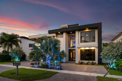 Tiny photo for 245 NE 6th Court, Boca Raton, FL 33432 (MLS # R11135932)