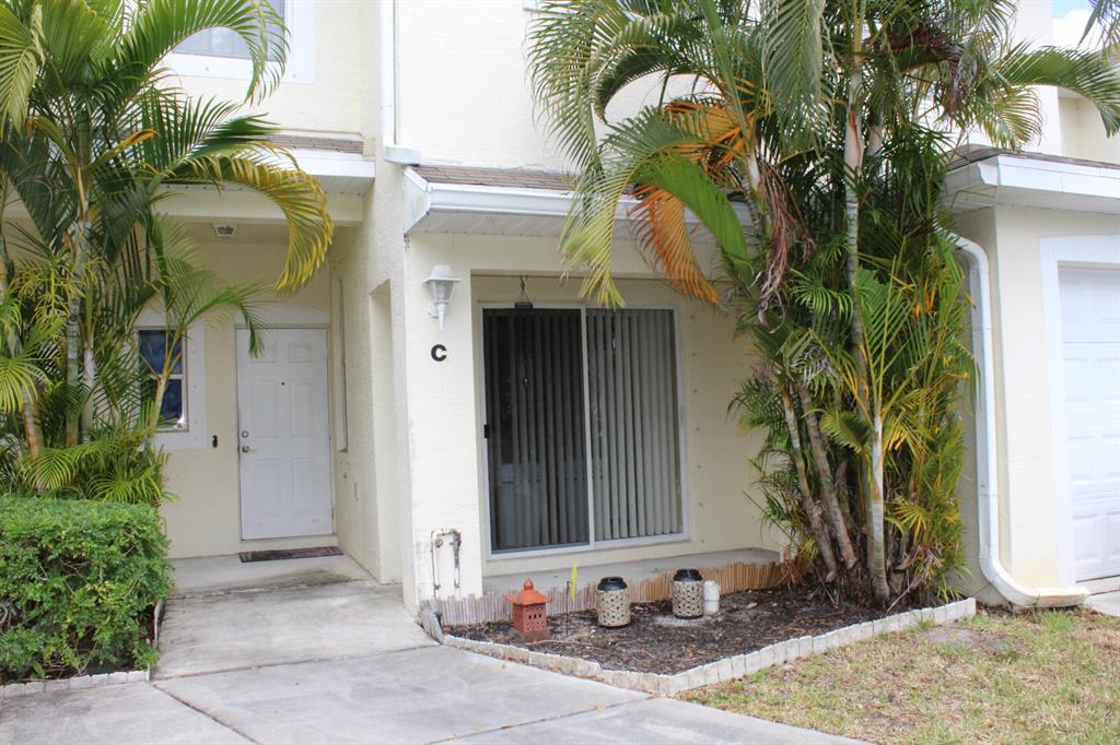 CHARTER CLUB OF PALM BEACH - Residential