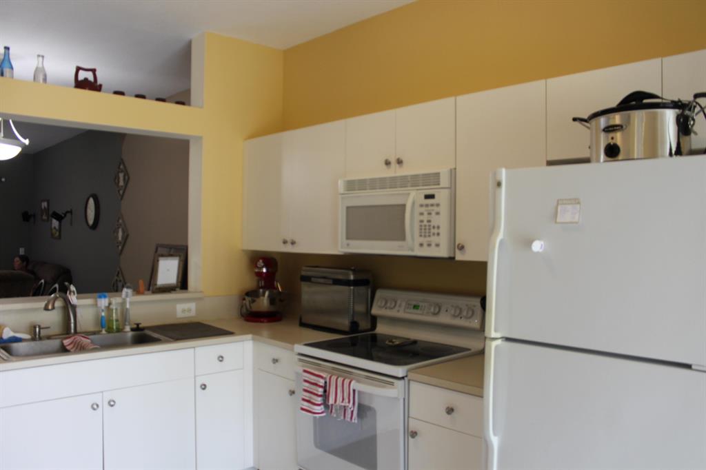 CHARTER CLUB OF PALM BEACH - Residential