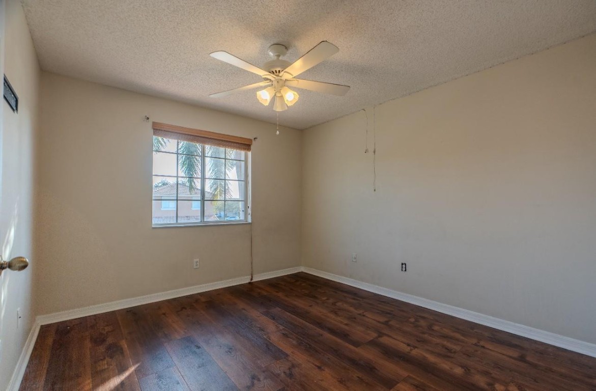 Twin Acres 154-15 B - Residential Lease