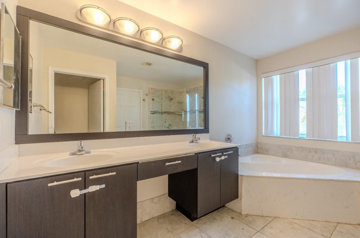 Twin Acres 154-15 B - Residential Lease