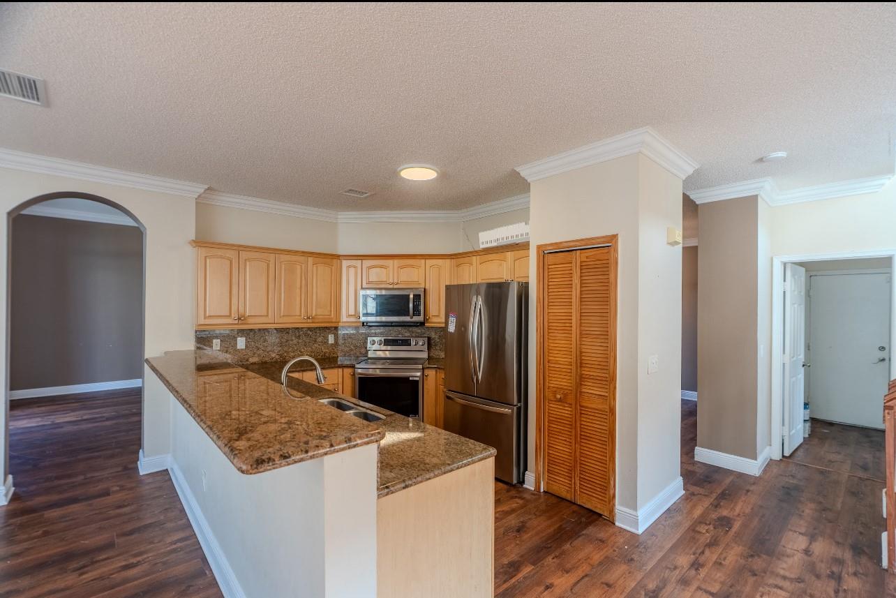 Twin Acres 154-15 B - Residential Lease