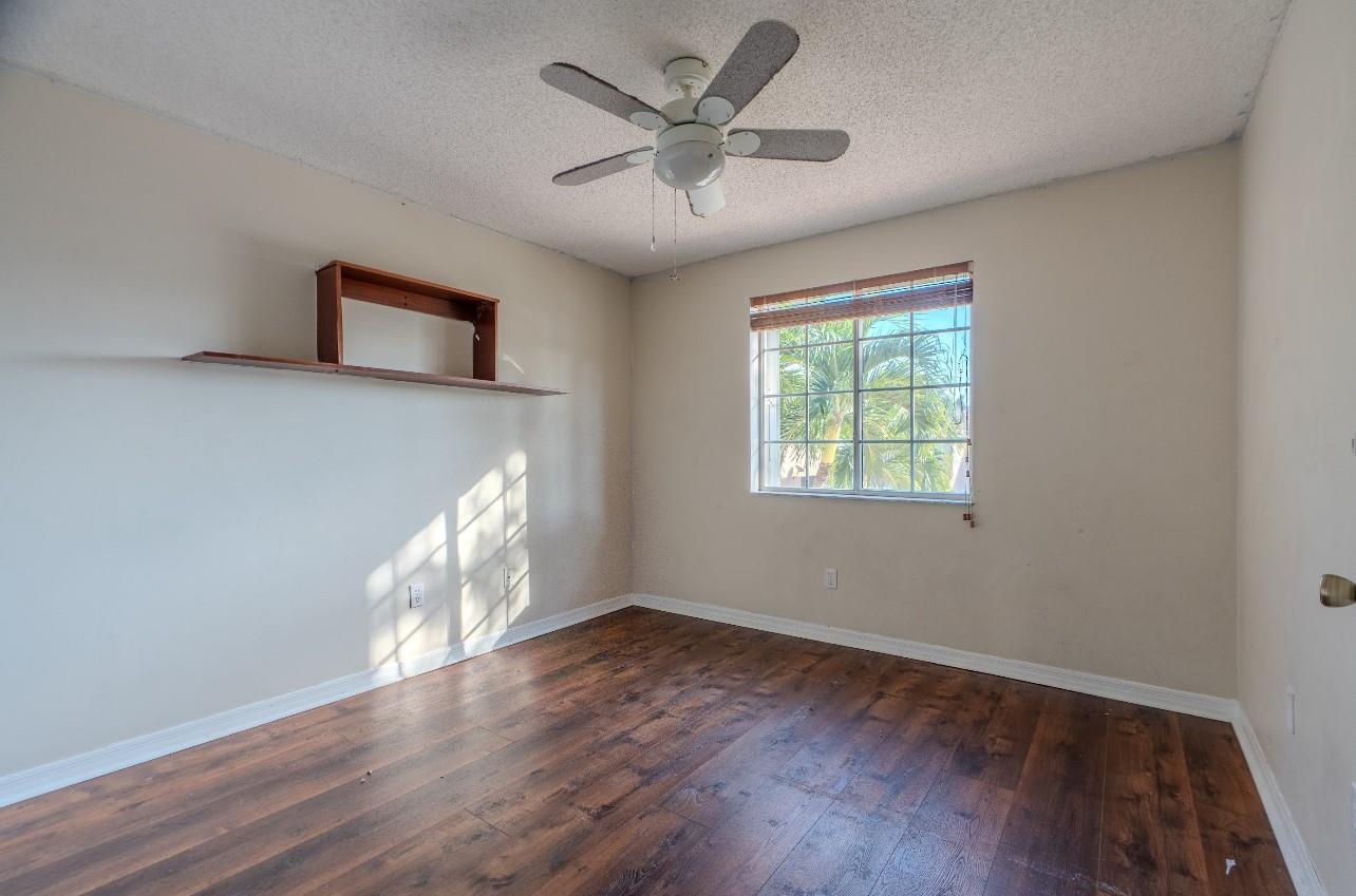 Twin Acres 154-15 B - Residential Lease