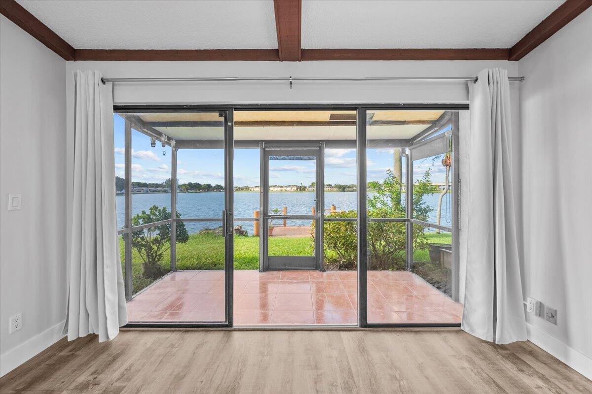 WOODLAKE ISLES - Residential