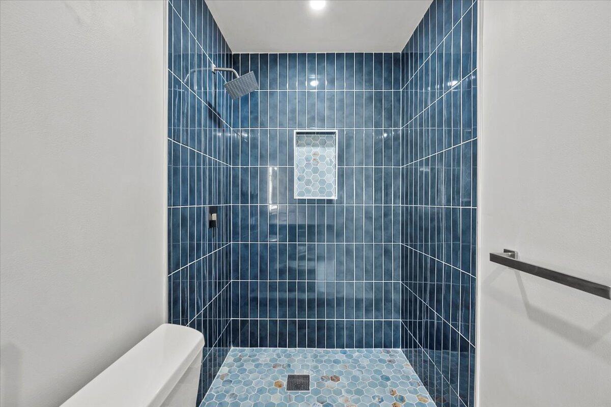 WOODLAKE ISLES - Residential