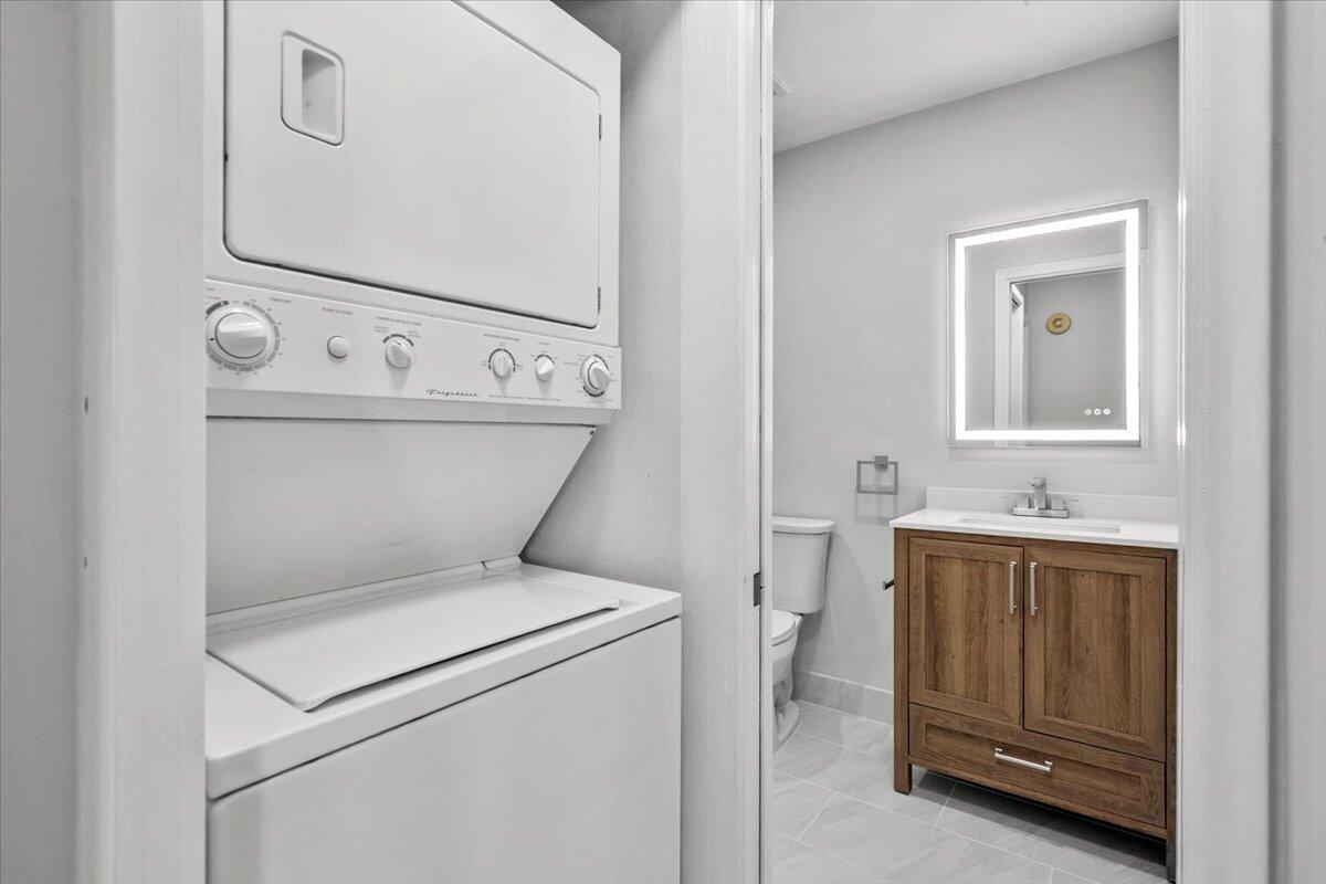 WOODLAKE ISLES - Residential