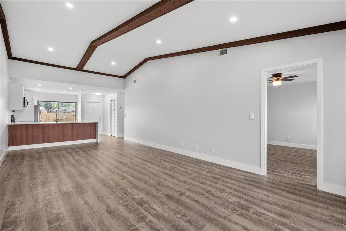 WOODLAKE ISLES - Residential