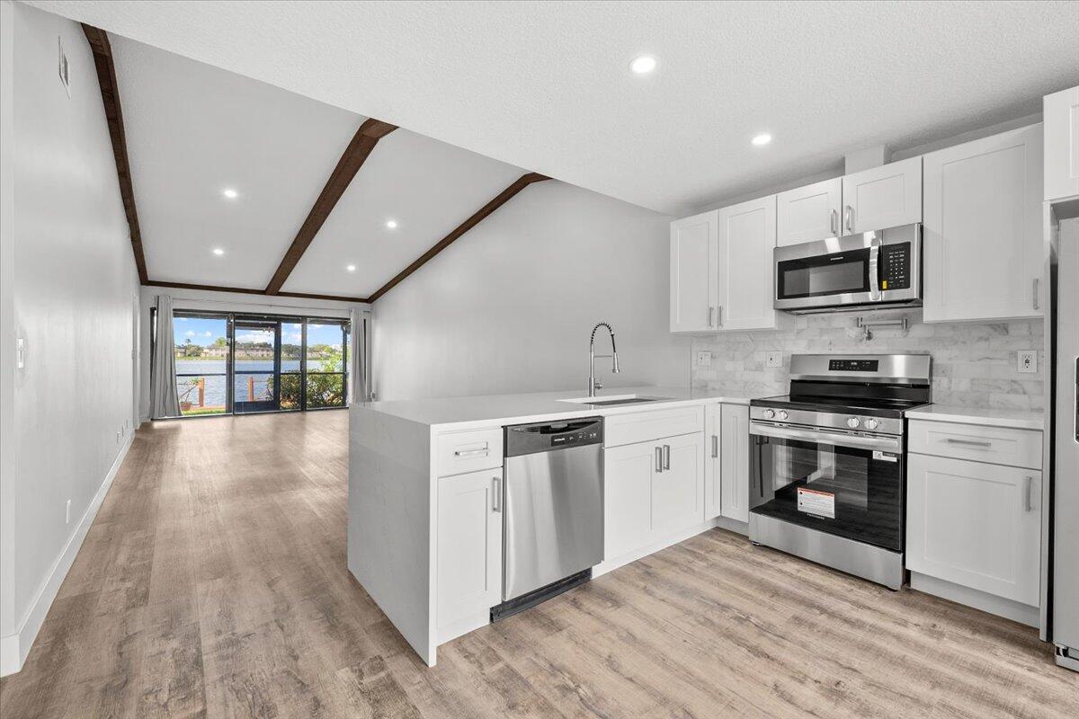 WOODLAKE ISLES - Residential