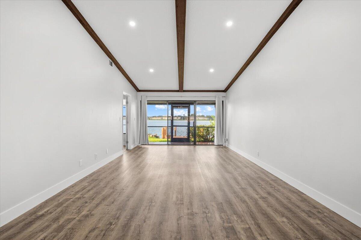 WOODLAKE ISLES - Residential