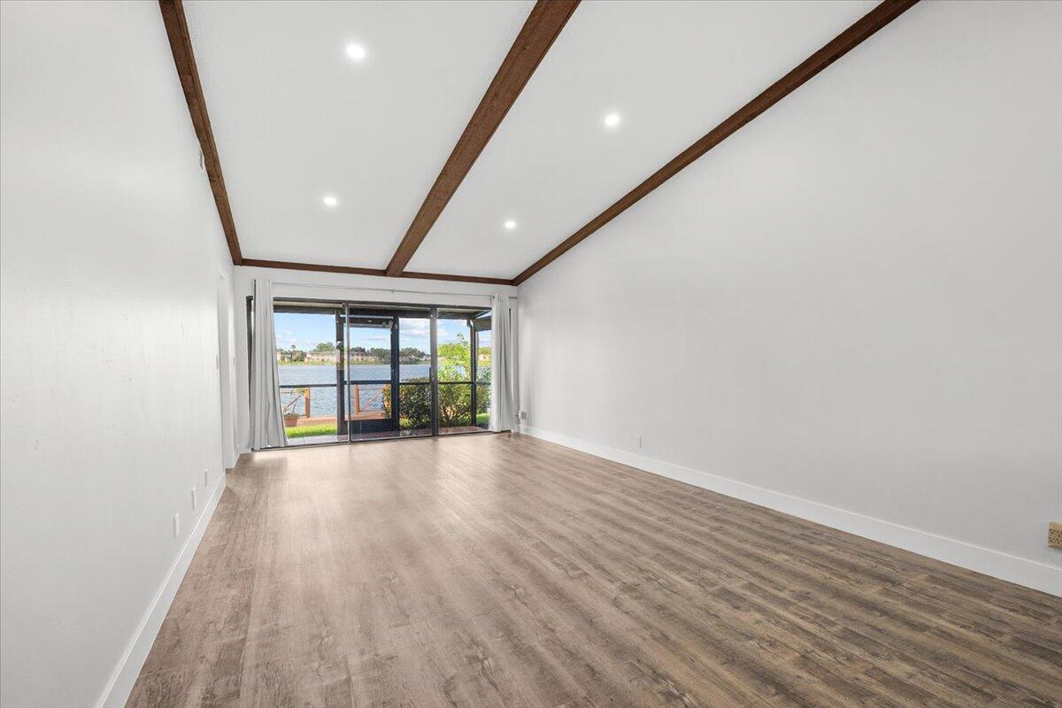 WOODLAKE ISLES - Residential