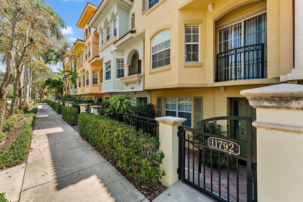 Photo of 11792 Valencia Gardens Avenue, Palm Beach Gardens, FL 33410 (MLS # R11017783)