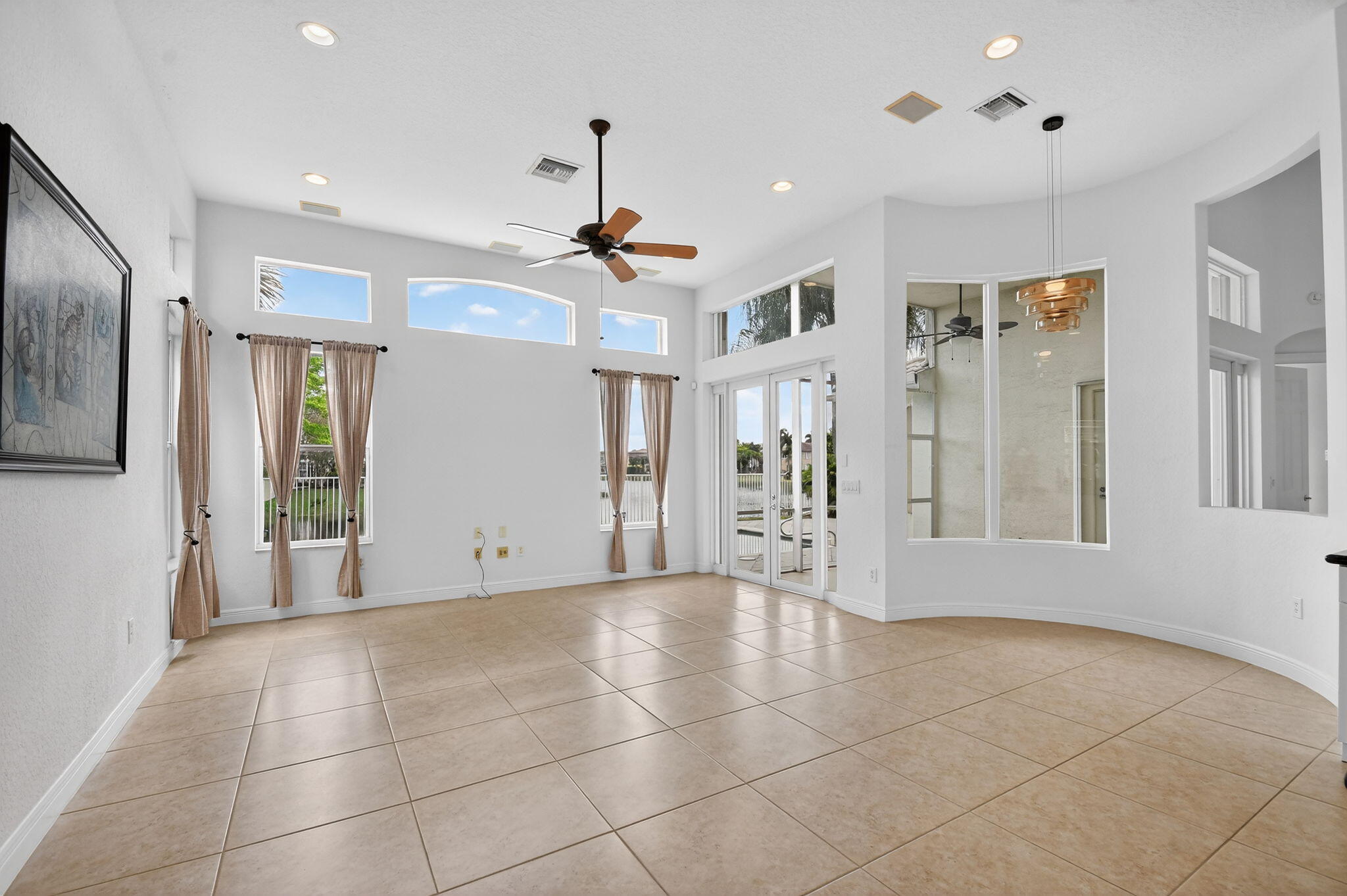 SATURNIA ISLES 4 - Residential