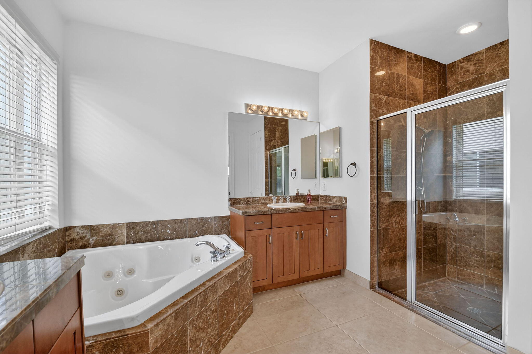 SATURNIA ISLES 4 - Residential