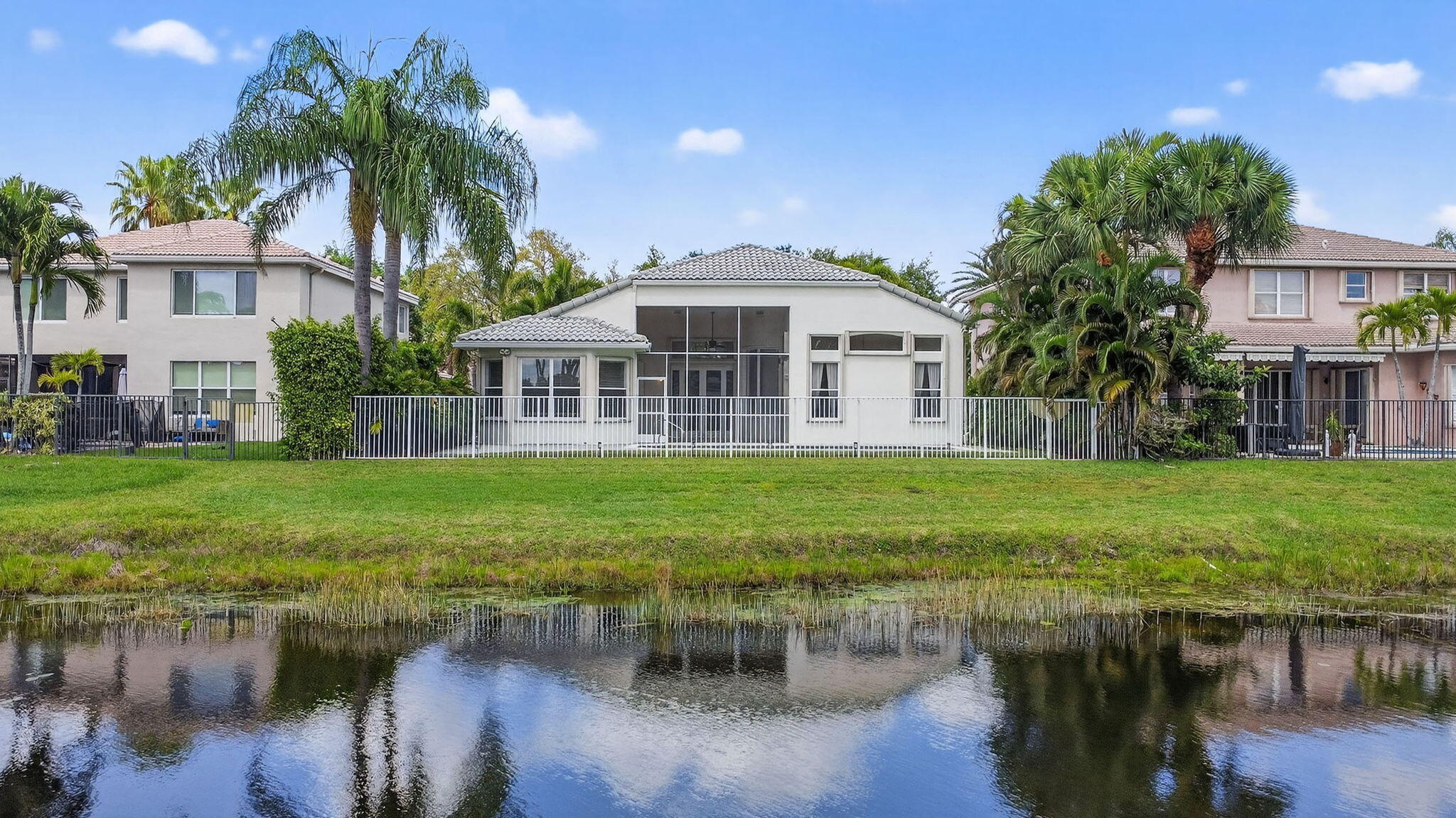 SATURNIA ISLES 4 - Residential