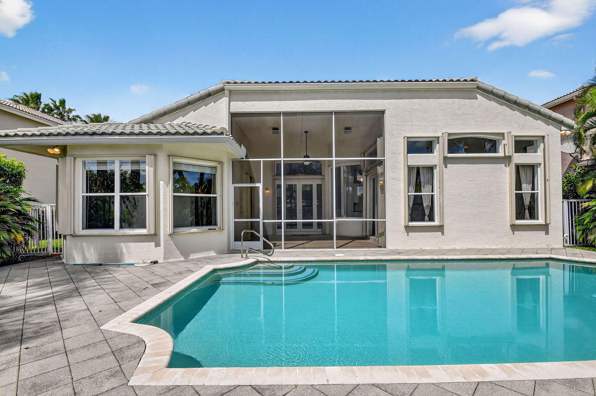 SATURNIA ISLES 4 - Residential