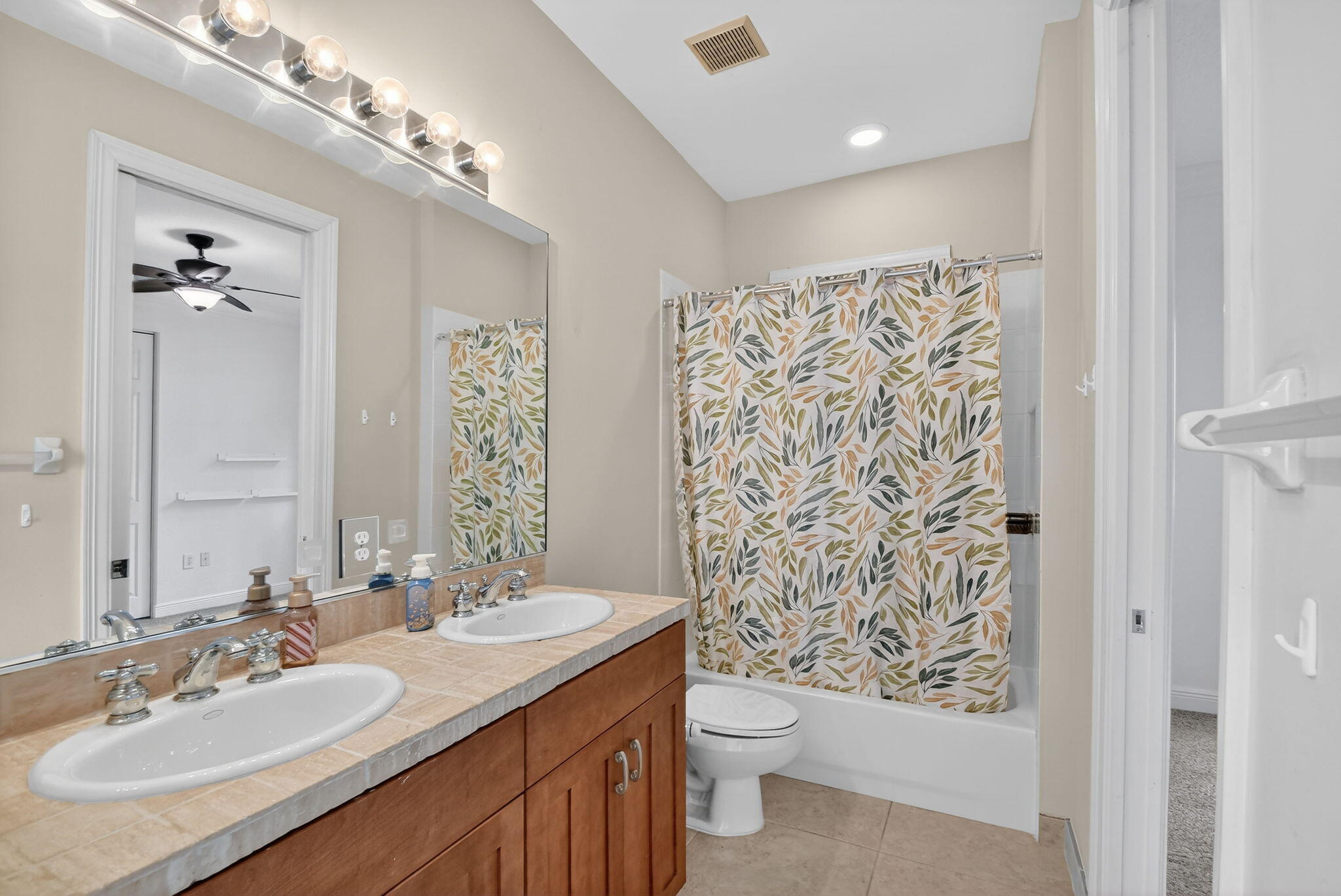 SATURNIA ISLES 4 - Residential