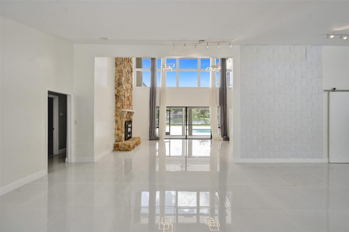 7475 Estrella Circle