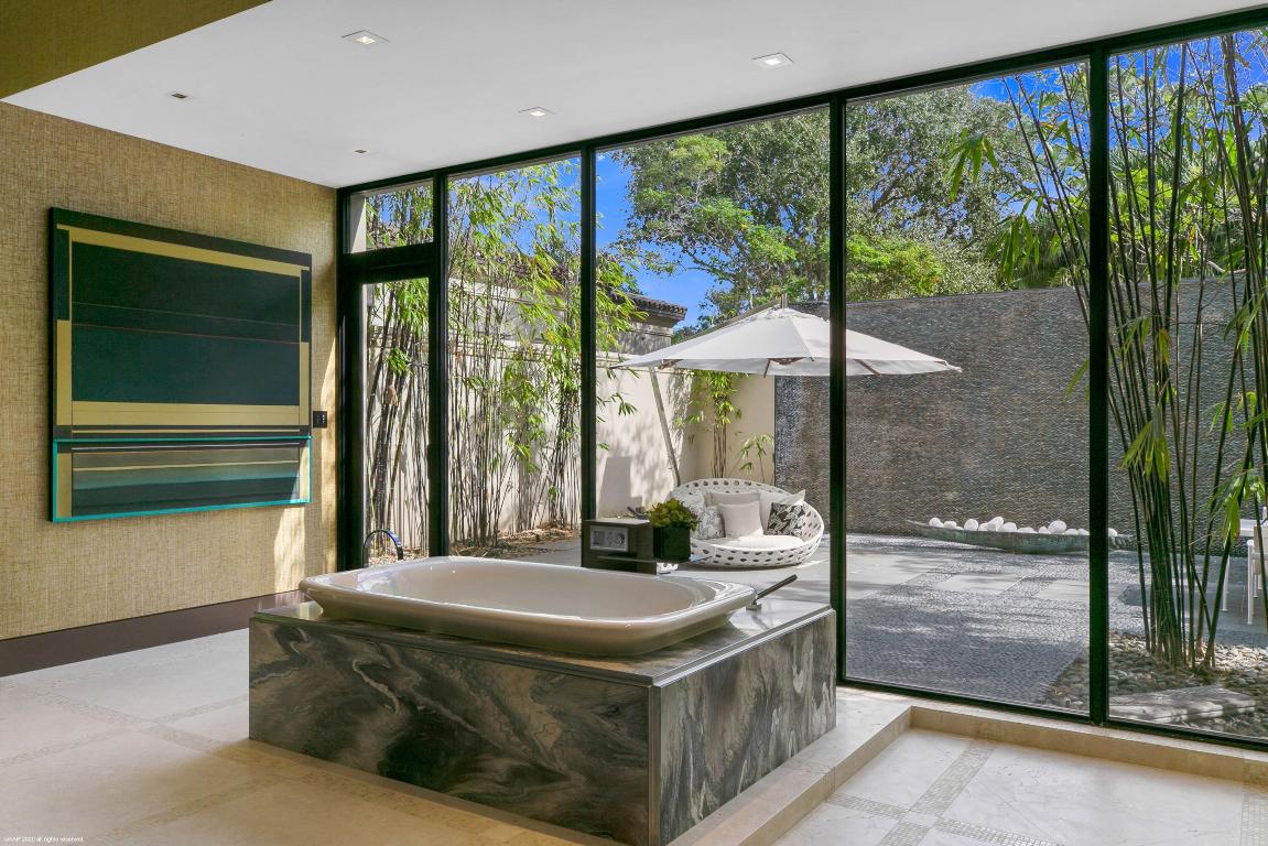 BEARS CLUB - Residential