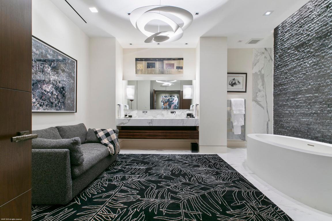 BEARS CLUB - Residential