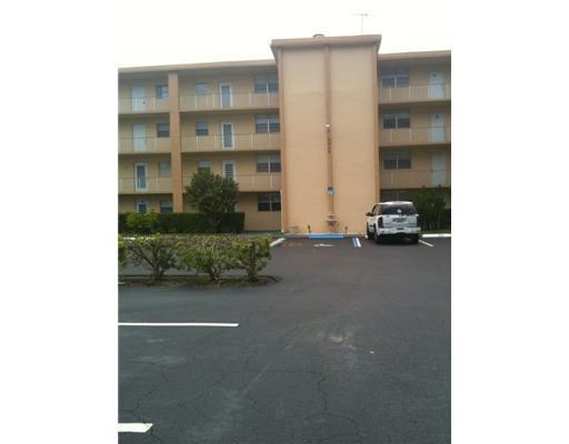 SANDALFOOT BLVD APTS CONDO - Residential