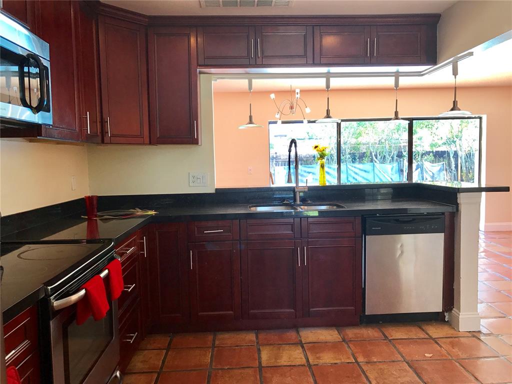 AMERICAN HOMES - Residential Lease