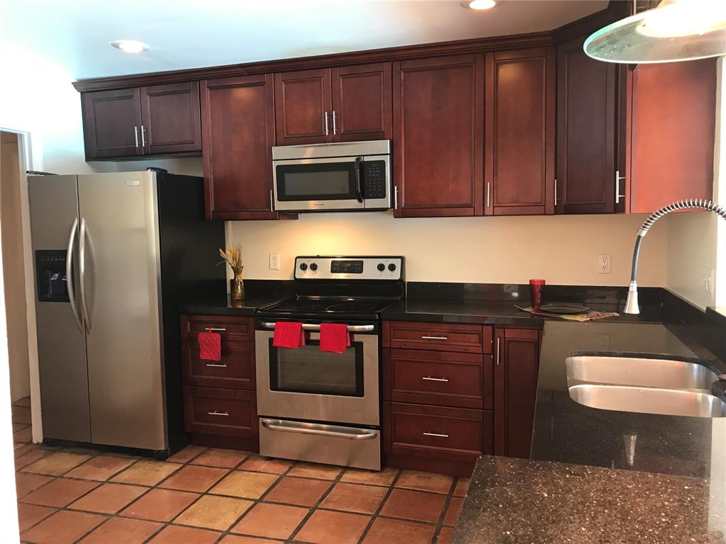 AMERICAN HOMES - Residential Lease