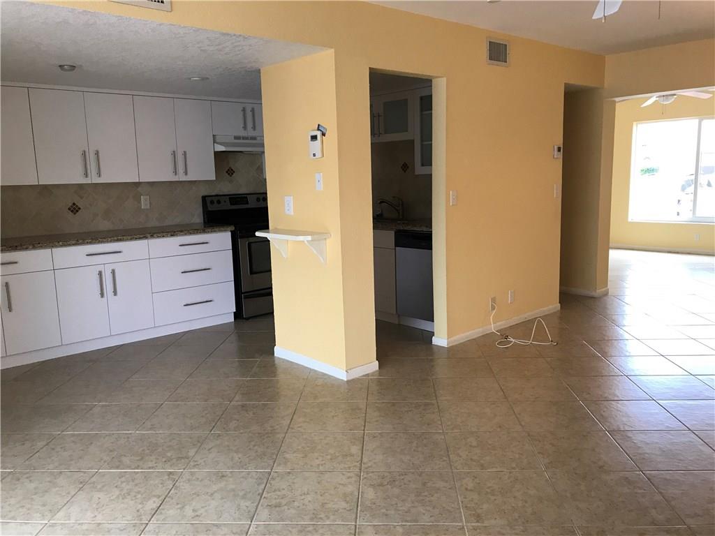 TOWNHOMES OF ORIOLE - Residential