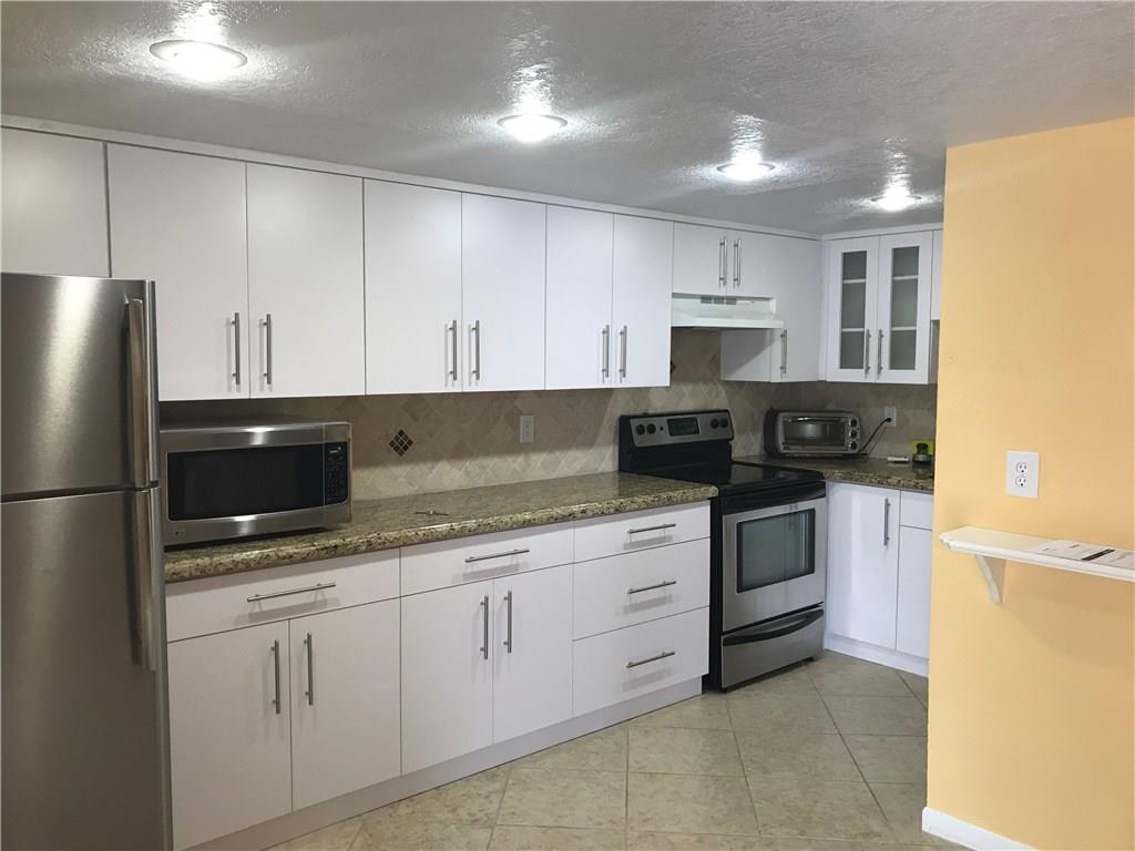 TOWNHOMES OF ORIOLE - Residential