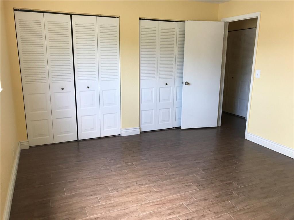 TOWNHOMES OF ORIOLE - Residential