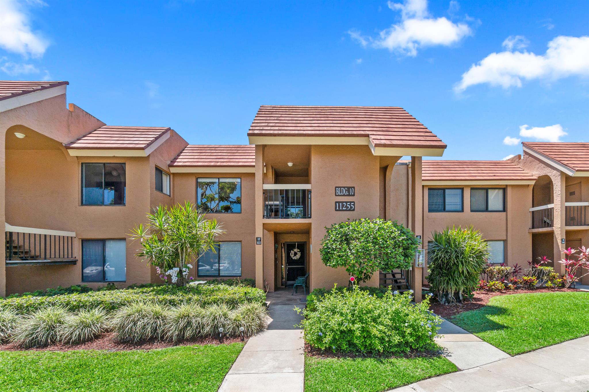 GREEN LAKES CONDO 1 THRU - Residential Lease