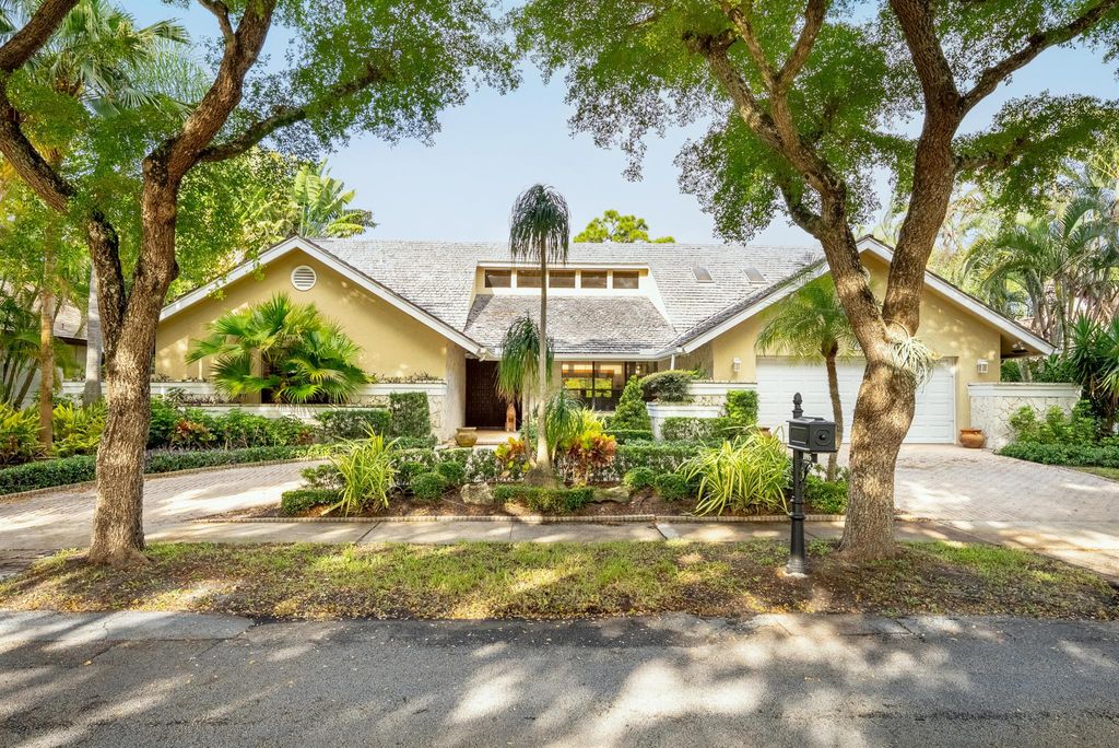 Photo of 1995 S Parkside Circle, Boca Raton, FL 33486 (MLS # R11132215)