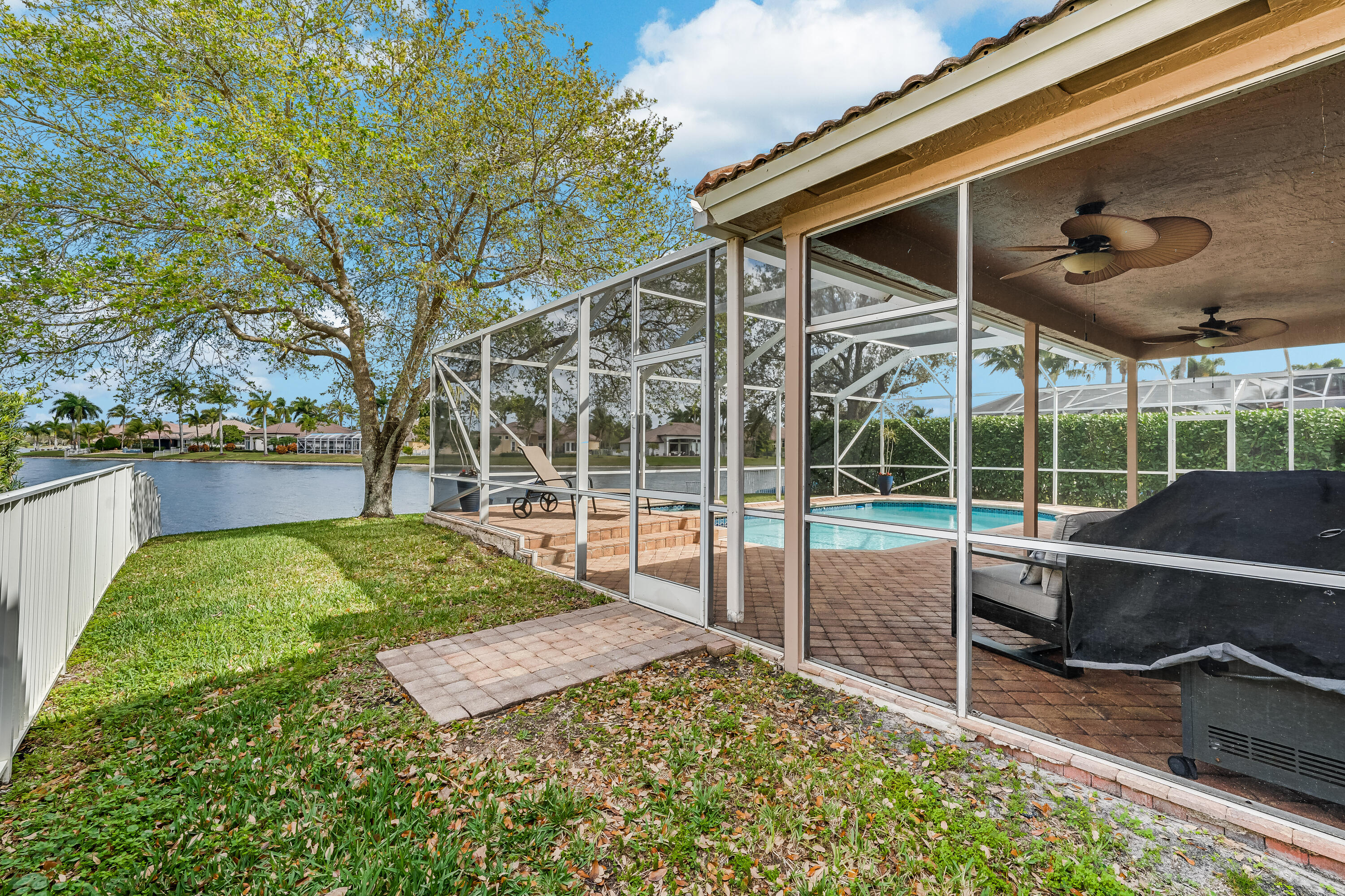 PEMBROKE FALLS - Residential