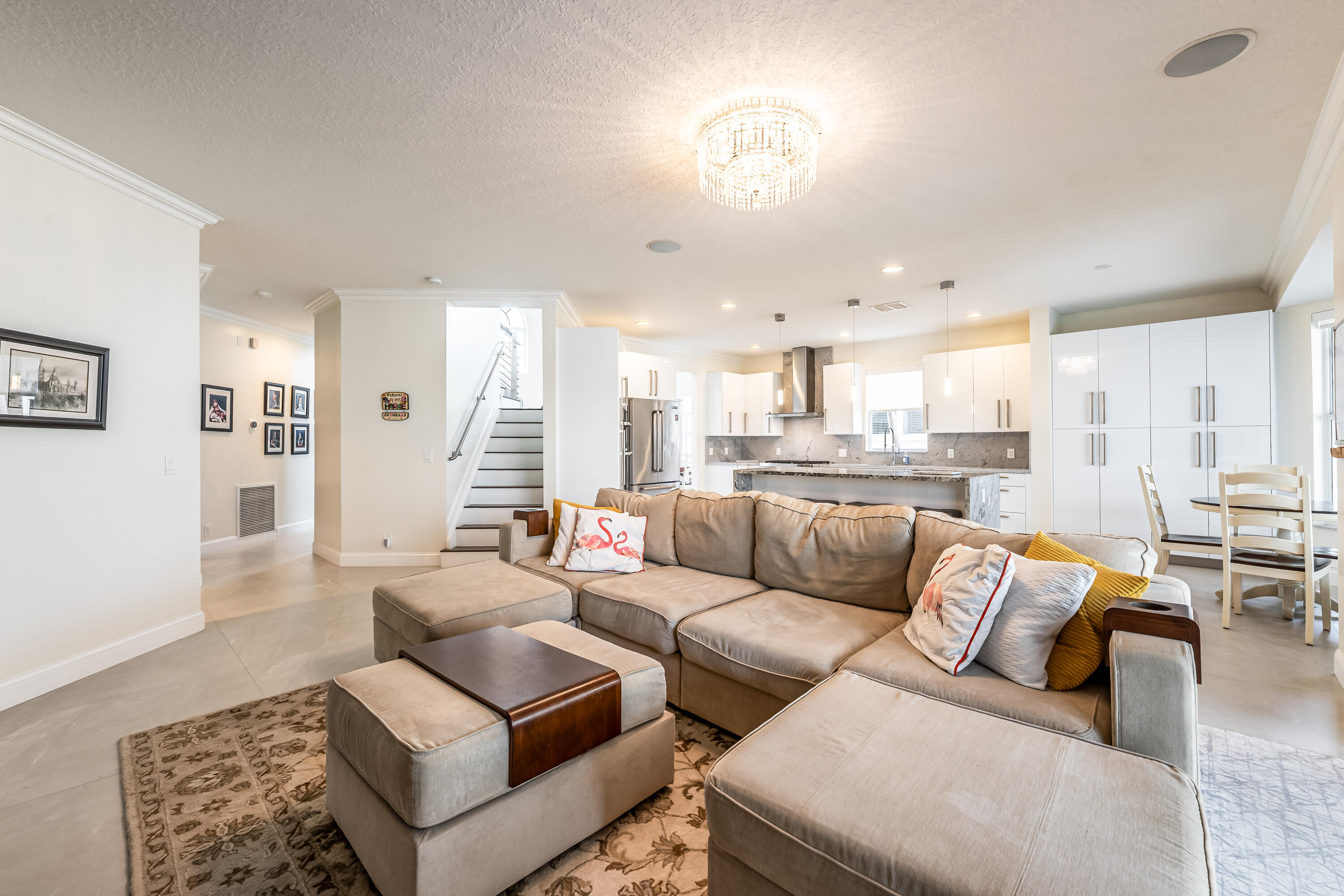 PEMBROKE FALLS - Residential