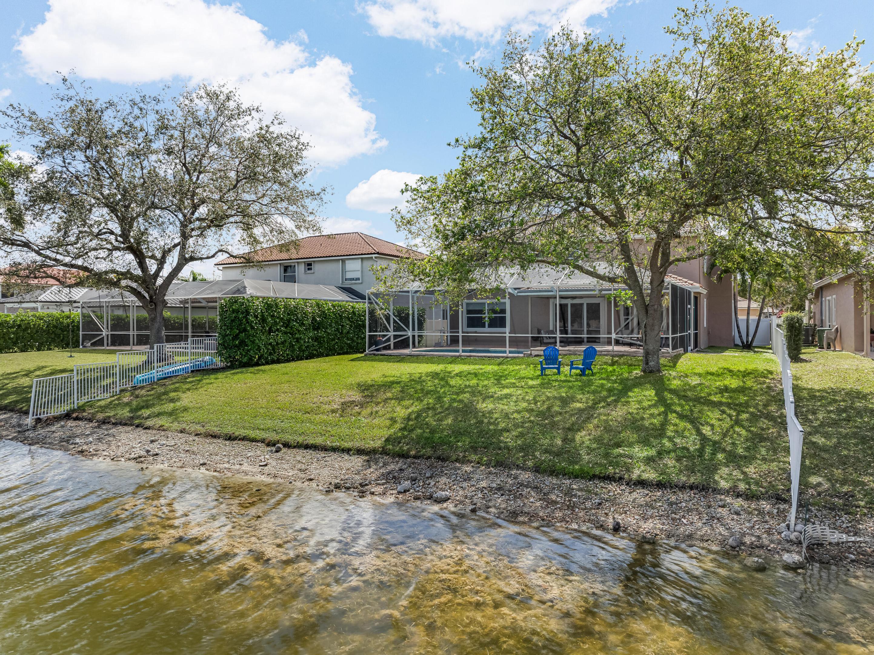 PEMBROKE FALLS - Residential