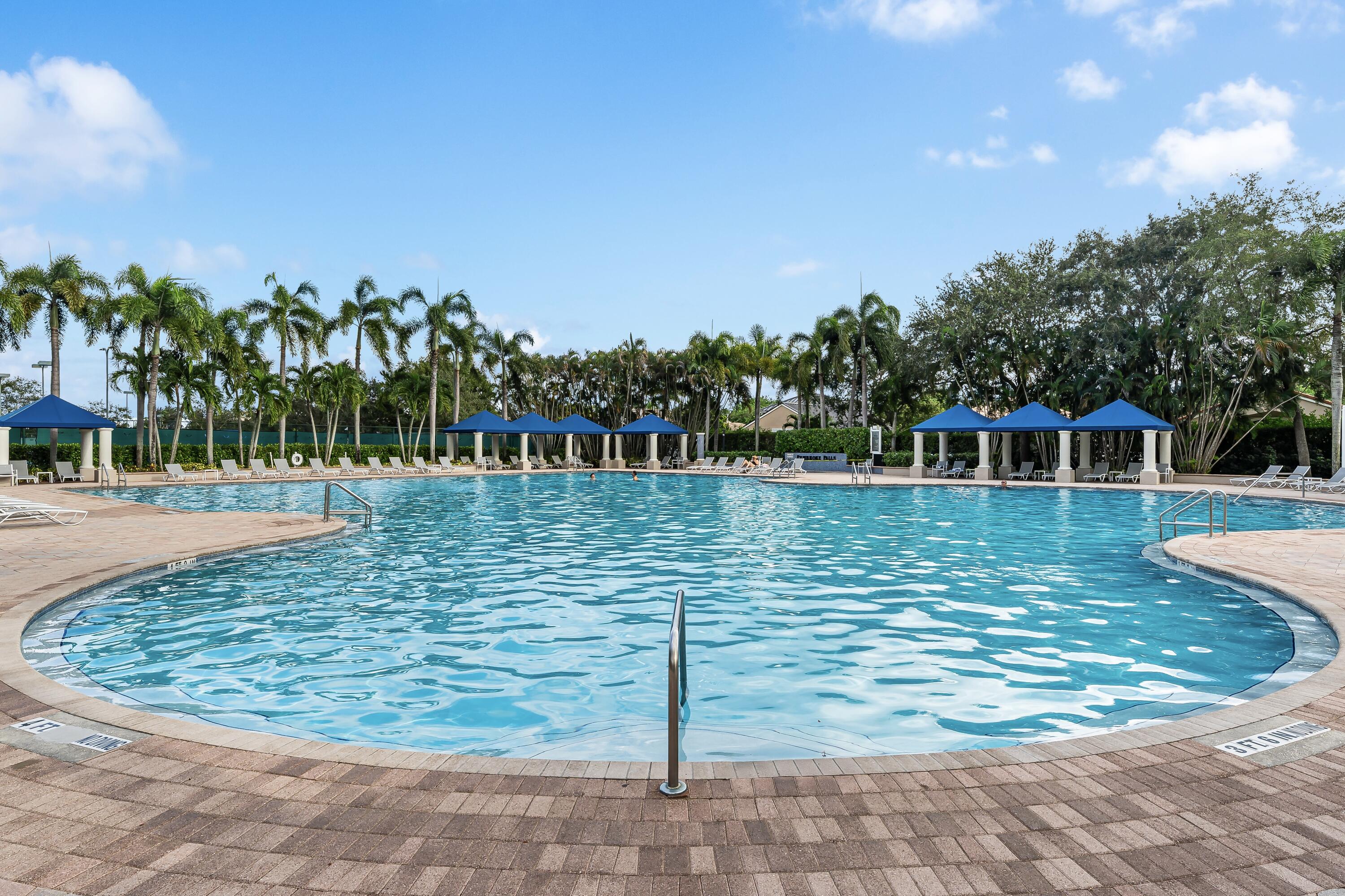 PEMBROKE FALLS - Residential