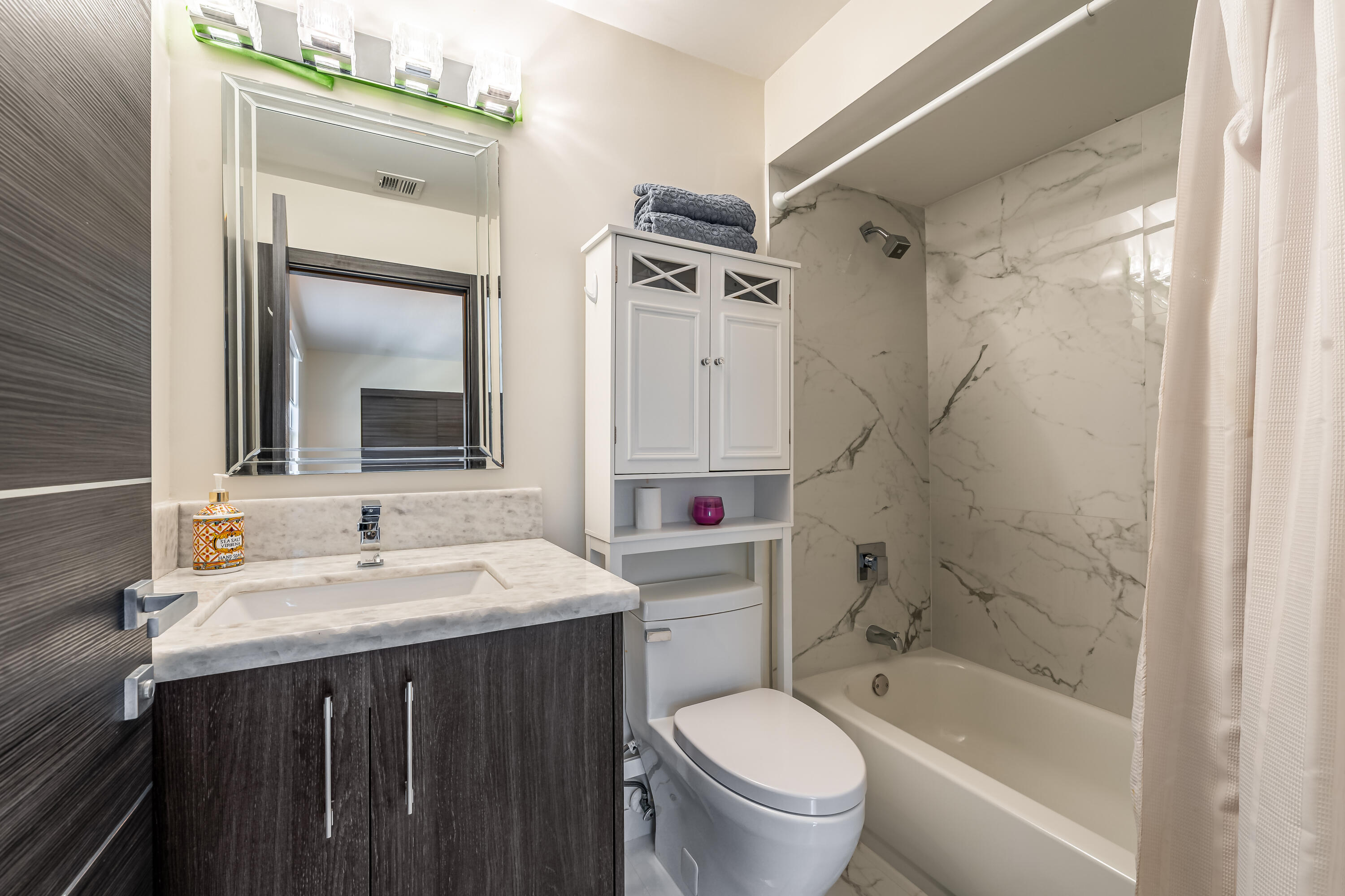 PEMBROKE FALLS - Residential